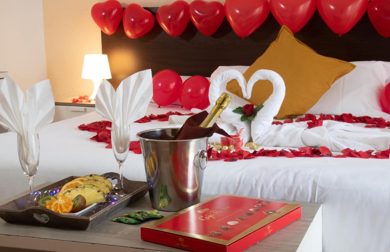 Adia Hotel Cunit Playa Εξωτερικό φωτογραφία
