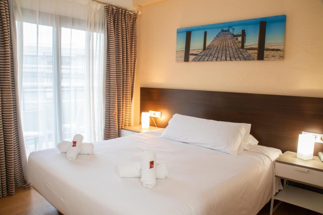 Adia Hotel Cunit Playa Εξωτερικό φωτογραφία