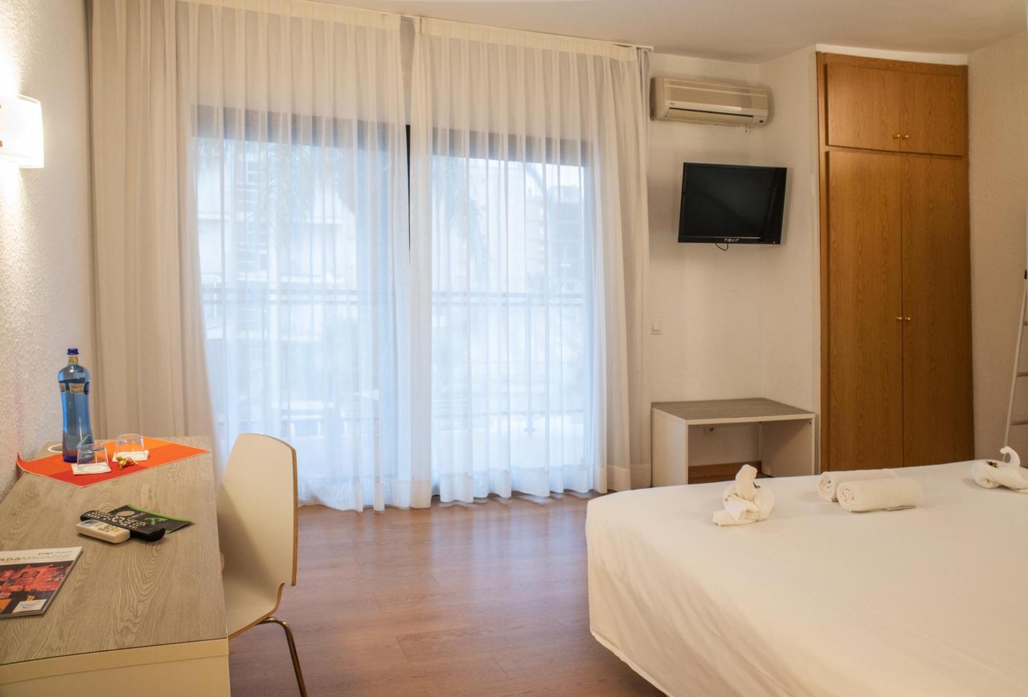 Adia Hotel Cunit Playa Δωμάτιο φωτογραφία
